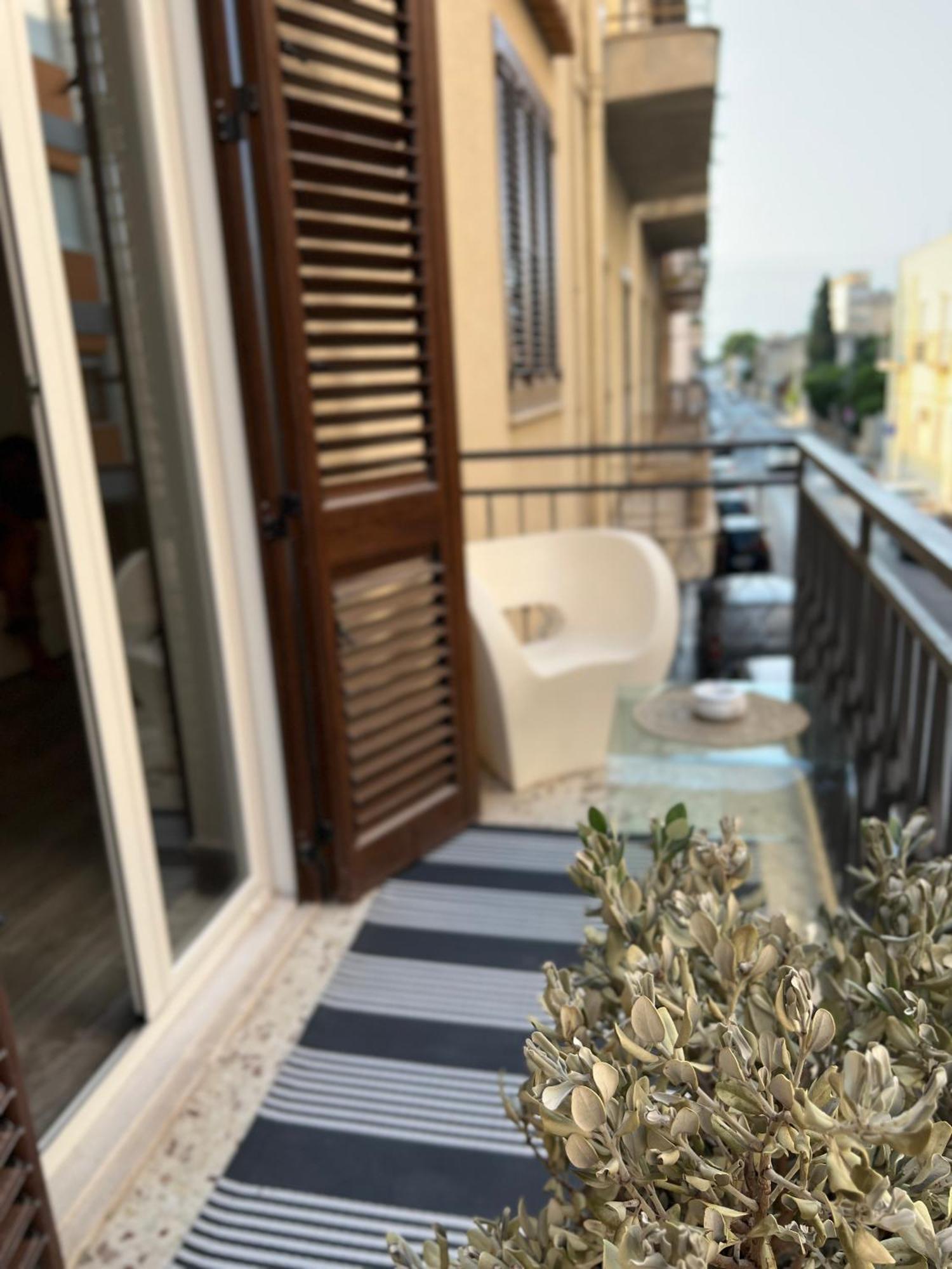 Dimora Donna Vitalia Apartments Trapani Extérieur photo